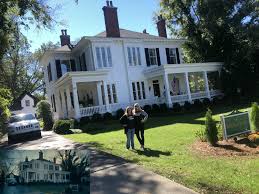 The Haunting Of Hill House The Funeral Home Netflix Filmlocation Hauntingofhillhouse Season1episode2 Georg House On A Hill House Styles Filming Locations