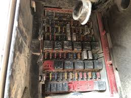 How to find the fuse box in a 2013 kenworth t660. Kenworth T800 Fuse Box