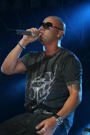 Ole, ole baby, the way that i'm working my body can tell that you already like it i make you lose your cabeza, como loca baby we. Wisin Wikipedia