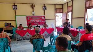 Kemajuan infrastruktur transportasi dan telekomunikasi, termasuk kemunculan telegraf dan internet, merupakan faktor utama dalam globalisasi yang semakin mendorong saling ketergantungan (interdependensi) aktivitas ekonomi dan budaya. Desa Temoyok Gelar Musyawarah Desa Tribun Pontianak