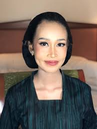 On Fespin ⛱️ Make Up @makeupby.daniel Muse @zahraditiar Videografer  @adnanwidya @fay_wilwatikta Wardrobe @lurikita