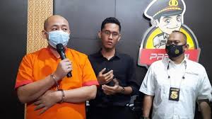 Pelaku akui emosi karena tangan anaknya terluka usai dicabut infus. Uqcg4ewef17dum