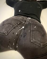 Nichts geht über ein gutes Sperma auf Jeans
