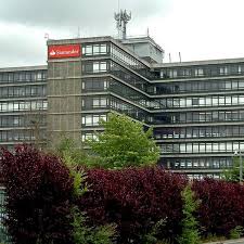 27 days' holiday plus bank holidays, with the option to purchase up to 5 contractual days per year. Santander To Close Bootle Newcastle London And Manchester Offices With New Hq Set For Milton Keynes Business Live