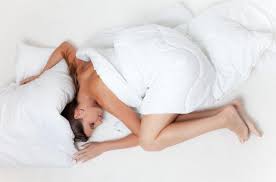 Gesünder und glücklicher: 5 Gründe, warum es besser ist, nackt zu schlafen