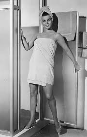 Ann Margret Getting Ready For Her Nightly Shower Before Bed Ann Margret Photos Ann Margret Photo