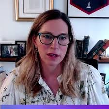 Robert Knickerbocker's Instagram, Twitter & Facebook