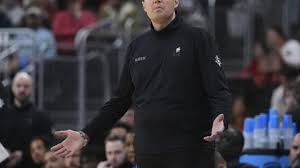 Ukrainians celebrate Easter in the shadow of war