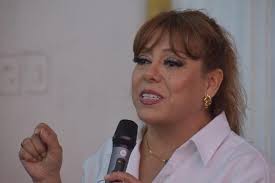 Recibe C.A.S.A. cheque de la cadena comercial Oxxo por redondeo