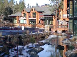 With a median family income of $45,265, it is a generally middle class area. Touchmark River Lodge At Mt Bachelor Kirby Nagelhout Construction Company