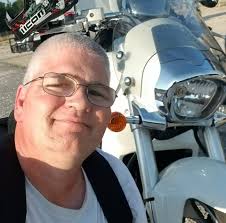 Who installs tires without removing rims from bikes in Pensacola?