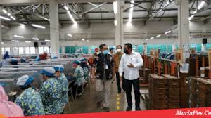 Pt djarum is an indonesian kretek (clove cigarette) brand/manufacturer founded on 21 april 1951 by oei wie gwan in kudus, central java. Pt Djarum Super Rancaekek