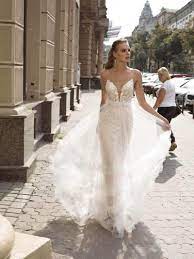 Brautmode in hamburg kaufen feminin brautmode. Noya Bridal Brautkleider Premium Bridal Shop Hochzeitsrausch