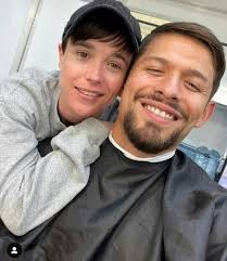 Elliot Page con David Chestnut! : r/ElliotPage