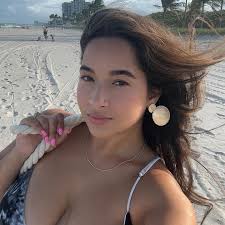 Danielle Hoo (@hooisdani) • Instagram photos and videos