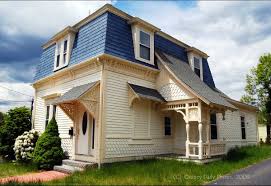 Well Done Mansard House Styles House Mansard Roof