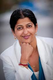 Pebbles in the Pond (Wave Four): Transforming the World One Person at a  Time: Kloser, Christine: 9780986290121: Amazon.com: Books