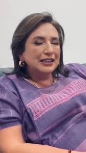 Que si estoy gorda, que si tengo los dientes chuecos, que si no pronuncio  bien la r… Me han dicho de todo sobre por qué no puedo ser Presidenta. Para  mí, lo