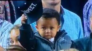 Watch Derek Jeter S Nephew Give Yankee Legend Cutest Hat Tip Ever Derek Jeter New York Yankees Yankees