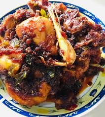 Masukkan lengkuas, serai, daun salam, dan daun jeruk. Resepi Ayam Goreng Bali Resepi Merory Sedap Betul
