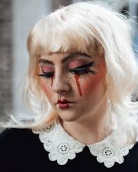 Horror Puppe Kostum Selber Machen Susses Kostum Gruselig Geschminkt Perfekt An Halloween Halloween Kostum Selber Machen Kostume Selber Machen Puppe Kostum