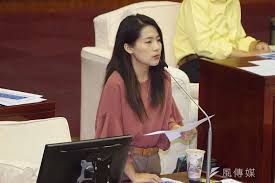 Jun 21, 2021 · 許淑華指出，疫情防治的部分她提案有8項已順利通過，像是要求環保署應徹底落實新冠肺炎防疫廢棄物與一般家戶垃圾分流，並應強化清潔隊員防護. æ–°å† è‚ºç‚Ž è¨±æ·'è¯æ‰¹å…¬å¸ƒè¶³è·¡æ˜¯è€é¼ å±Žå¾å·§èŠ¯åé…¸ æ²'åœ¨åŸºå±¤æœå‹™ é¢¨å‚³åª'