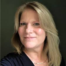 Linda Dummitt's Instagram, Twitter & Facebook