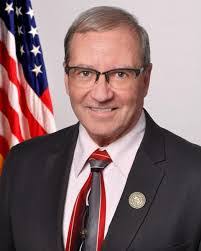 Derek Leary's Instagram, Twitter & Facebook