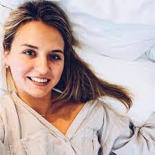 Alisa Sharp's Instagram, Twitter & Facebook