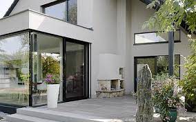 Zur umschreibung überdachter vorbau am haus einsenden. Ein Erker Ist Ein Uberdachter Geschlossener Vorbau An Der Fassade Eines Hauses Er