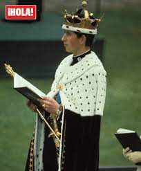 Información, fotos y videos en milenio. Carlos De Inglaterra Se Despide De Su Tutor De Gales Que Salio En The Crown