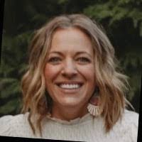 Brooke Pasley's Instagram, Twitter & Facebook