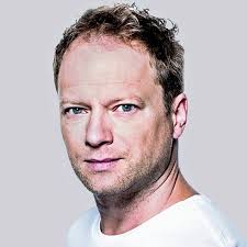 He is an actor and stars in the polish series the teach. i've watched it quite a lot, but i just can't help but notice that he bears a. Maciej Stuhr Probuje Na Rozne Sposoby Nie Dac Sie Starosci Dbam Zeby Zbyt Wczesnie Nie Zdziadziec
