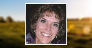 Sara Bunker's Instagram, Twitter & Facebook