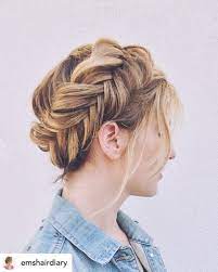 Grab that hair and pull it on the top of your head into a cute little bun. 14 Brilliant Rainy Day Hairstyles That Will Help You Survive Spring 2021