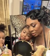 Broadway Singer Was Interrupted Onstage By Her Toddler. Her Response Made  The Performance Go Viral