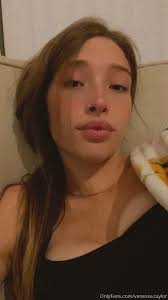 Happy Friday🥰🥰🥰" by vanessa.taylor from OnlyFans | Coomer