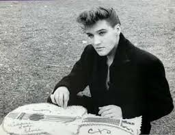 Elvis Presley Photo Elvis Presley With A Welcome Back Elvis Cake Elvis Presley Elvis Birthday Elvis