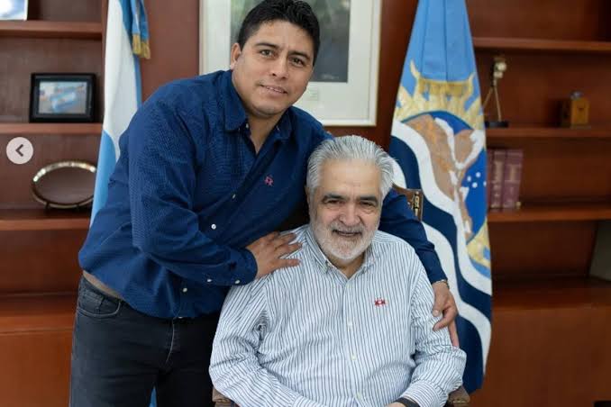 La revancha. El exgobernador kirchnerista que volvió al despacho del que se fue hace 17 años - LA NACION