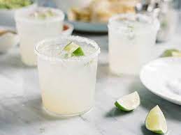 Fresh strawberries, orange liqueur, tequila—and a dash of fiery sriracha sauce. Tequila Health Benefits Low Sugar And Low Carb
