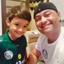 PINTOU NOTIFICAÇÃO AÍ! 📲🔈 É gol do Rony, o atacante do Atlético marca de  cabeça e coloca o Galo no jogo novamente. #Brasileiro2025