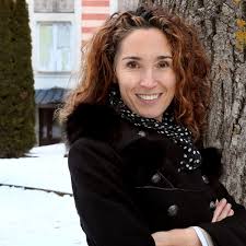 J'ai regardé les éditions précédentes dans mon canapé avec un de mes fils. Marie Sophie Lacarrau Clashee Par Son Ancien Patron Elle N Est Pas Jean Pierre Pernaut Femme Actuelle Le Mag