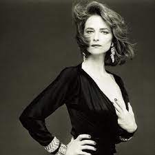 Az éjszakai portás.még ugyanebben az évben sean connery partnere volt a zardoz című filmben. Charlotte Rampling Alchetron The Free Social Encyclopedia