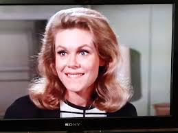 Additional photos from S04E01 "Child Witness"