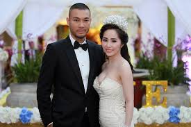 Khánh phương lần đầu giải đáp tin đồn bạc tình, là ca sĩ thị trường nhưng lại có nhà triệu đô Tinh CÅ© Khanh PhÆ°Æ¡ng Quá»³nh Nga Xac Nháº­n Ly Hon Doan Tuáº¥n Sau 5 NÄƒm Chung Sá»'ng