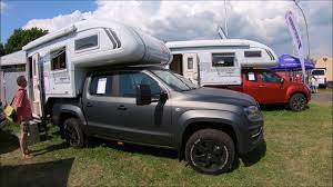 Mit den vom vorbesitzer für die navarapritsche unter der kabine verschraubten holzleisten stand die kabine zu niedrig für den amarok, der alkoven kam nicht über das dach. Volkswagen Vw Amarok Camper By Tischer Trail 230 S Walkaround Interior Youtube