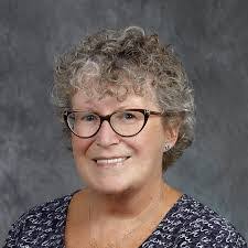 Sharon Macneil's Instagram, Twitter & Facebook