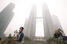 Air pollution in kuala lumpur is something that has been of significant concern for its citizens for many years now, with huge amounts of smoke and haze afflicting the capital every year. Study Air Pollution Kills 3 3 Million Worldwide May Double Hamodia Com