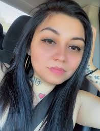 Can somebody fix the background of this picture of my deceased daughter?