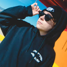 Stream Brad Bond music